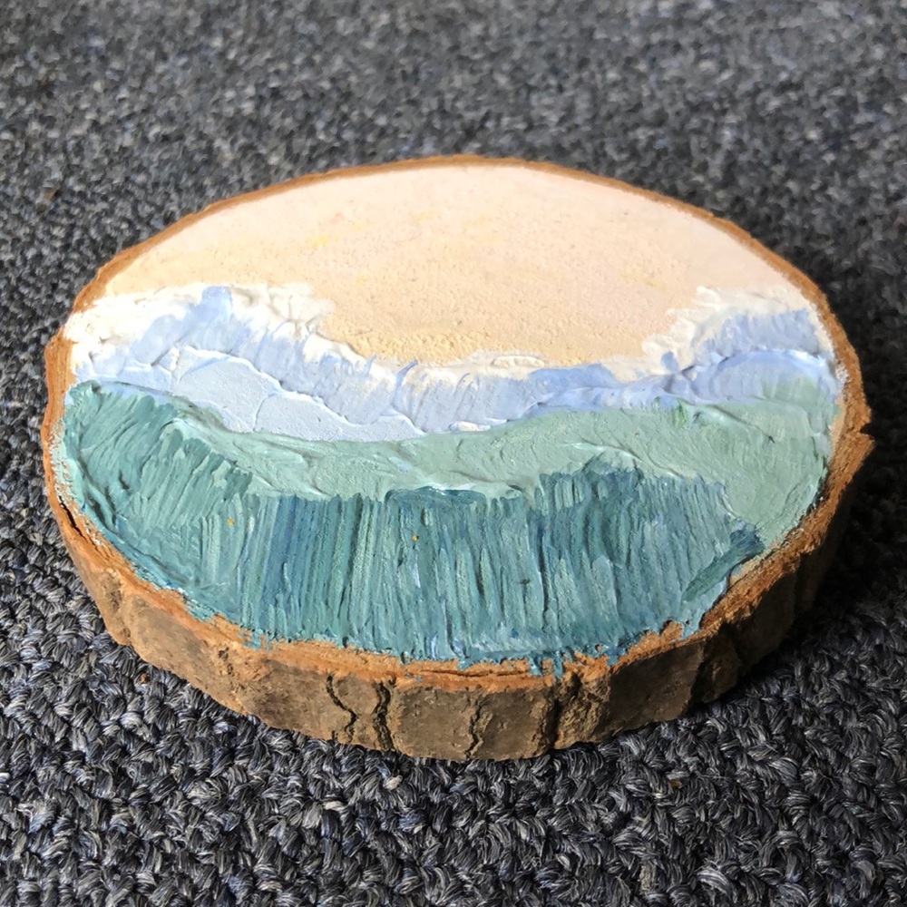 Painted wood paper weight - Picture 2 of 2